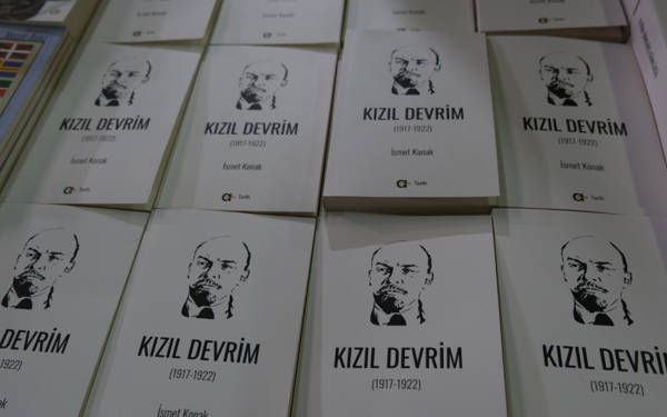 Kızıl Devrim’de ‘optik yanılma’