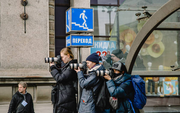 Sürgündeki Belaruslu gazeteciler Google ve Meta'dan yeni algoritma istedi