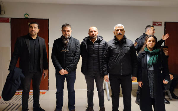 18 Kürt gazetecinin yargılandığı dava: Savcılık mahkemeye tutanakları yollamadı