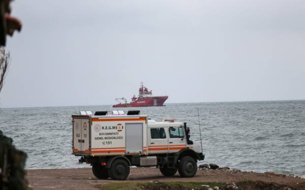 Ekipler Marmara Denizi'nde batan geminin enkazına bugün dalış yapacak