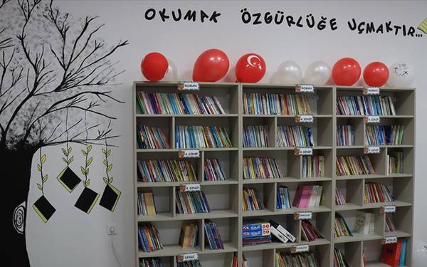 Türkiye Yayıncılar Birliği: Okullara alınması planlanan kitaplar tarafsız seçilmiyor