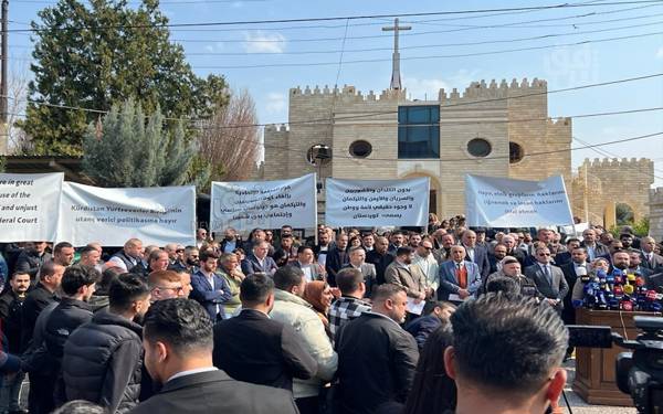 Hristiyanlar ve Türkmenler: "Erbil parlamentosu Kürt Müslüman meclisine dönüyor"