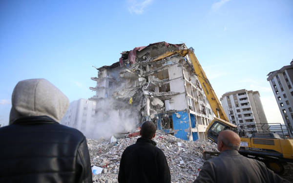 Yaman Akdeniz, depremde BTK'nin X sansürüne karşı açtığı 'bilgi edinme' davasını kazandı