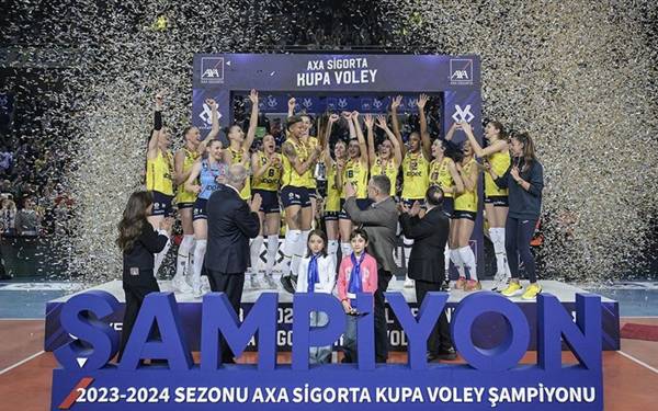 2024 Kadınlar AXA Sigorta Kupa Voley'in kazananı Fenerbahçe Opet oldu