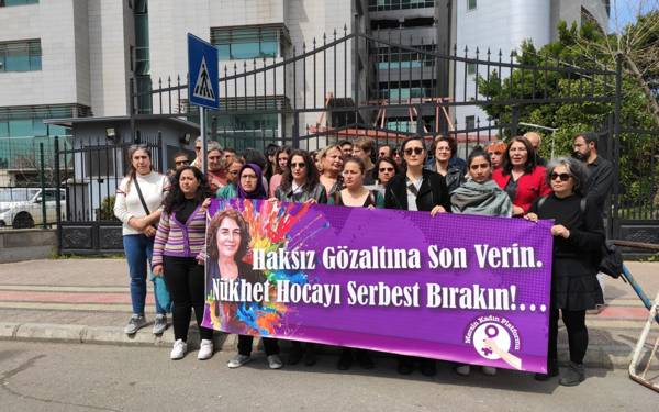 Mersin Kadın Platformu: Nükhet Sirman yalnız değil, buradayız