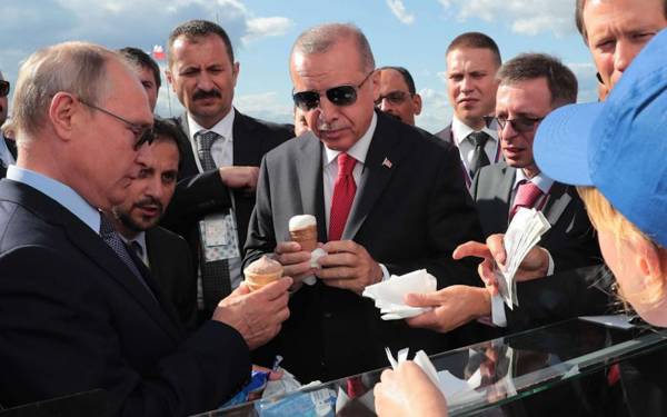 TASS: "Uzman, 'Erdoğan acı bir seçim dersi aldı ama gücünü koruyor' diyor"