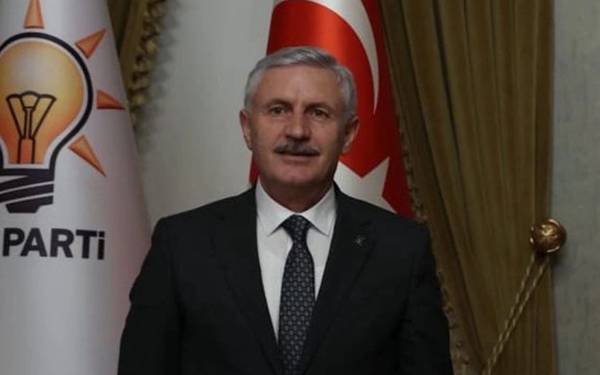 AKP’li eski vekilden Arvas’a: Van halkının seçimine saygı duy