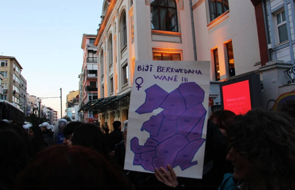 Kadıköy’de gözaltına alınan kadınlar serbest bırakıldı