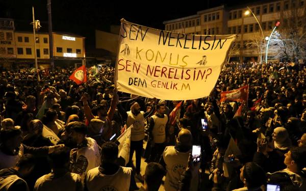 “Kayyım uygulamalarıyla AKP en çok Kürt seçmeni kaybetti”
