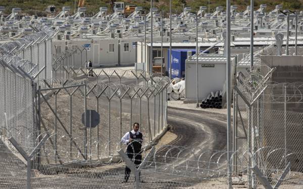 Avrupa Parlamentosu mülteciler için bir "kabus"u yasalaştırıyor
