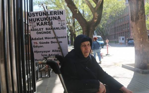 Emine Şenyaşar: Adalet Bakanlığı korkudan kapıları kilitliyor