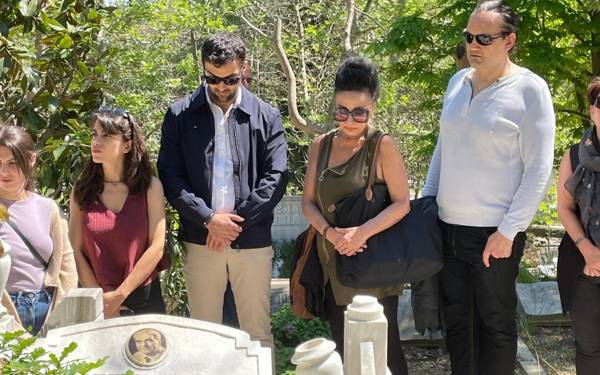Rumet Serhat: Babamın mezarı da ailemiz de yalnız değil