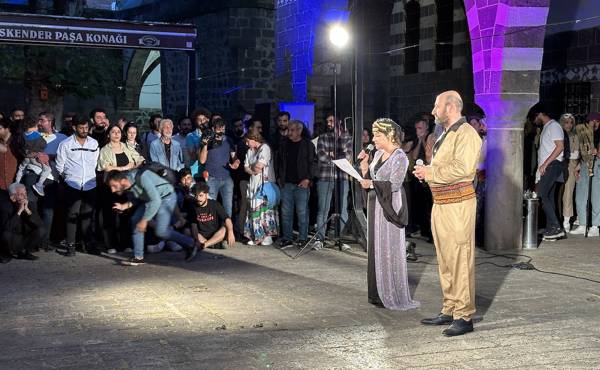 Amed Tiyatro Festivali başladı