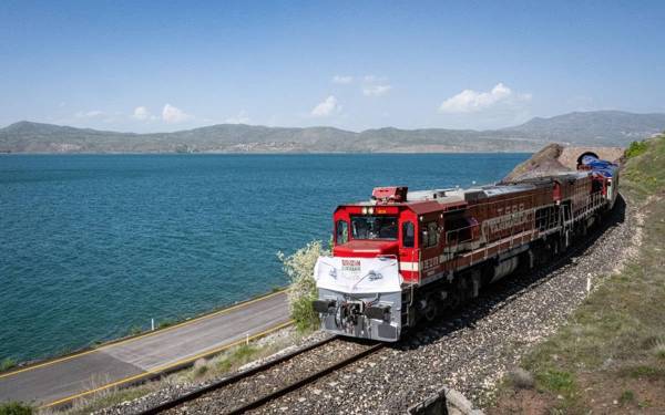 Turkey’s new touristic Mesopotamia Express completes inaugural journey
