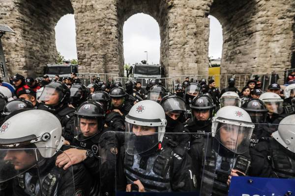 İstanbul’da dernek ve siyasi partilere “1 Mayıs” operasyonu