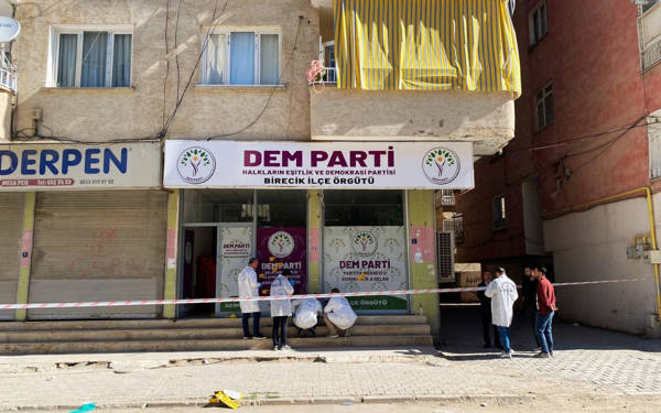 Urfa’da DEM Parti binasına silahlı saldırı