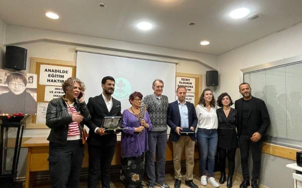 Ayşenur Zarakolu Düşünce ve İfade Özgürlüğü Ödülü sahiplerine verildi