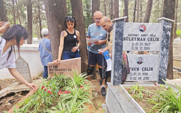 Öldürülen yaşam savunucuları Büyüknohutçular, mezarları başında anıldı
