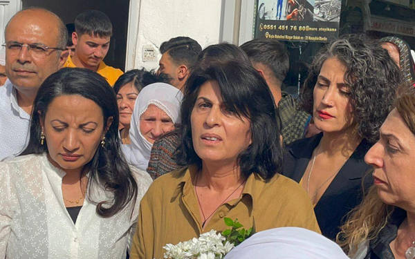Kürt siyasetçi Sara Kaya tahliye edildi
