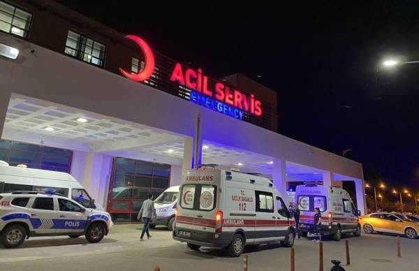 Diyarbakır'da 76 mahpus ve cezaevi personeli zehirlenme şüphesiyle hastanede