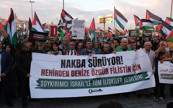 İstanbul'da kitlesel eylem: "Nakba bitecek, Filistin halkı geri dönecek"