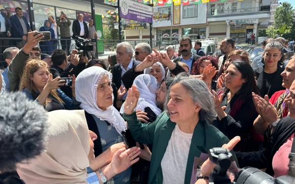Gültan Kışanak Diyarbakır'da: "Halkımızla, toprağımızla buluşmak onur verici"