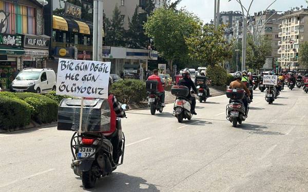 Moto couriers across Turkey demand better conditions and security following murder