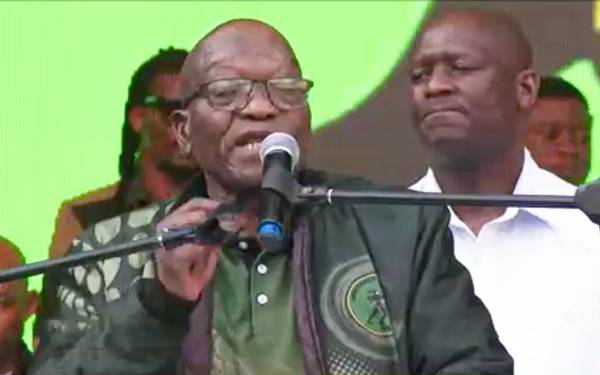 Güney Afrika: Eski Başkan Zuma, ANC'ye "Ulusun Mızrağı"nı doğrultuyor