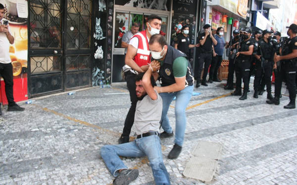 Suruç anmasında gazetecilere saldıran polisler yargılanabilecek