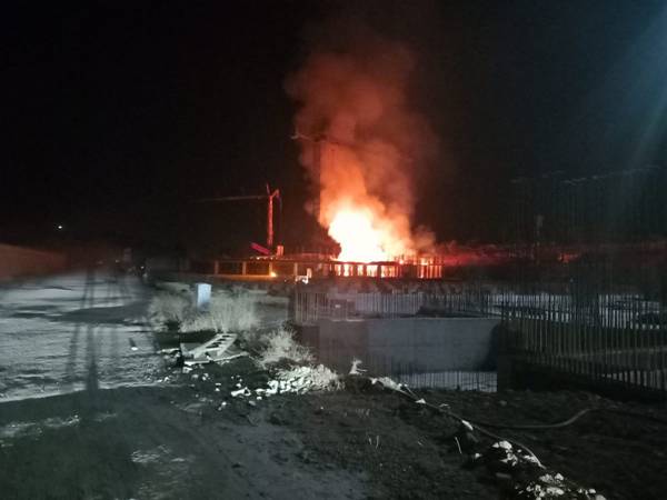 Şırnak’ta hastane inşaatında yangın