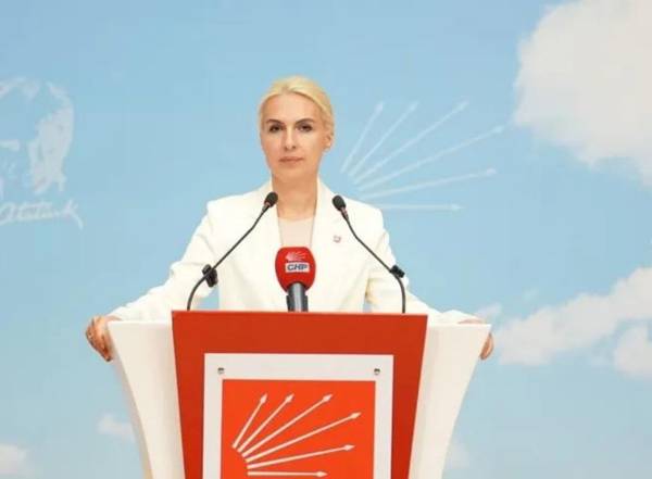 Merve Kır, CHP Kadın Kolları Genel Başkanlığı için aday olduğunu açıkladı
