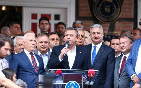 Özel, anket açıkladı: CHP yüzde 35,4 oy oranıyla yine birinci parti
