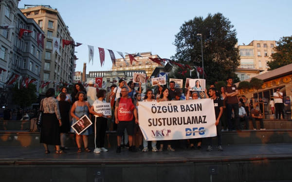 Kürt gazetecilerin öldürülmesi İstanbul'da protesto edildi