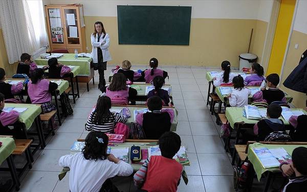 MEB'den Öğretmenler Günü hediyeleri için ‘mesleki etik’ uyarısı