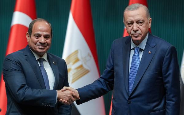 /haber/sisi-ve-erdogan-17-yeni-anlasma-imzaladi-299319