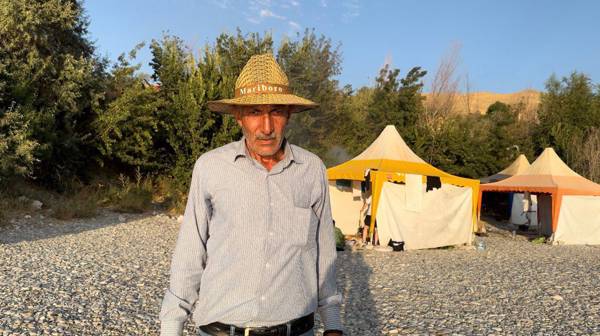 Esnafek li ber Behra Wanê: Bila êdî gelê me ji bo betlanê bên vir