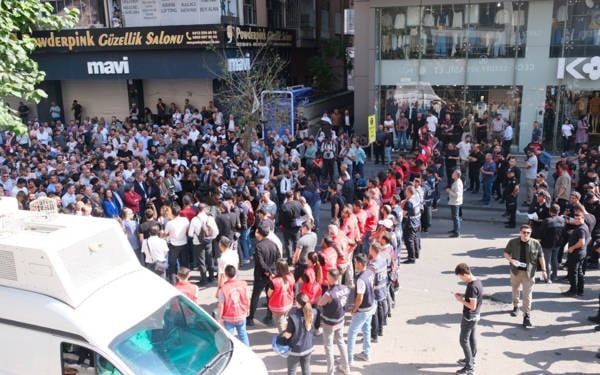 "Talebimiz özgürlük, muhatabı Sayın Öcalan"