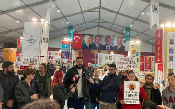 Gebze Kitap Fuarı’nda protesto: Gebze’de hayvan katliamı var