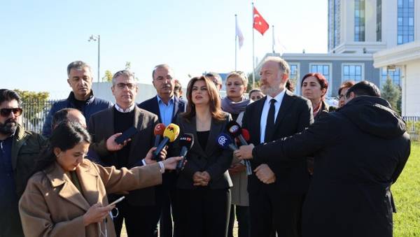 DEM Partî: Divê Wezîrê Tenduristiyê demildest îstîfa bike