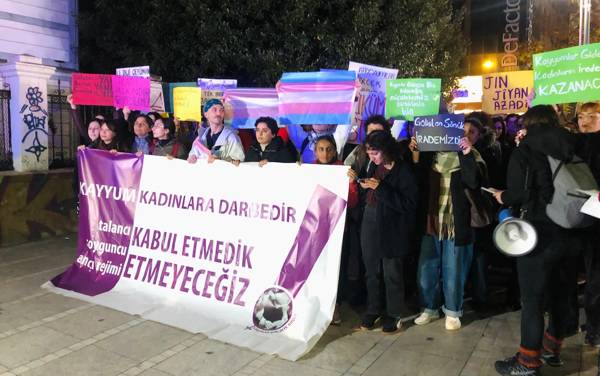 Kadınlar ve LGBTİ+'lar Kürt belediyelere kayyım atamalarını protesto etti