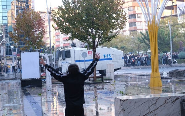 Batman'da kayyım protestolarında 3. gün: 50'ye yakın gözaltı