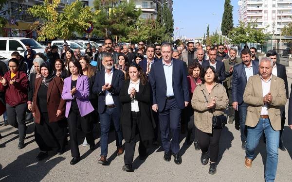 Siyasi partiler ve STK'ler Halfeti'de: Birlik olursak kayyımları göndeririz