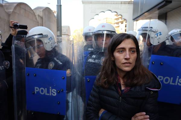 "Eş başkanlık mor, belediye kırmızı çizgimiz"