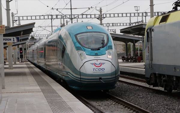 Öğretmenlere tren biletlerinde yüzde 50 indirim