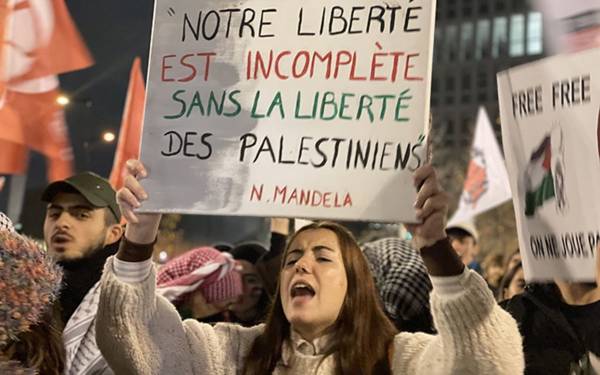 /haber/fransa-israil-futbol-karsilasmasi-paris-te-protesto-edildi-301830