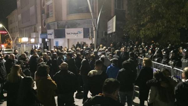 Two mayors removed in Kurdish-populated Dersim city, sparking protests