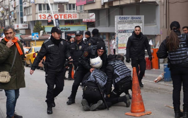 Ankara’da 'Hakkımı Ver' diyenlere polis müdahalesi: 49 gözaltı