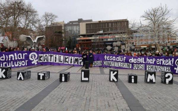 Protest in Beşiktaş: Women’s murders no coincidence, but result of male violence