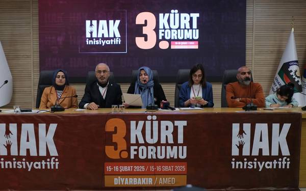 Hak İnisiyatifi 3. Kürt Forumu'nu gerçekleştirdi: Çözüm süreci belirsizlikle yürütülemez