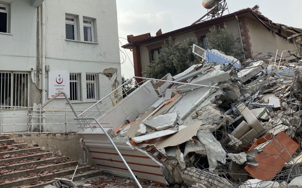 /haber/ttb-aile-sagligi-merkezleri-depreme-hazir-degil-306890